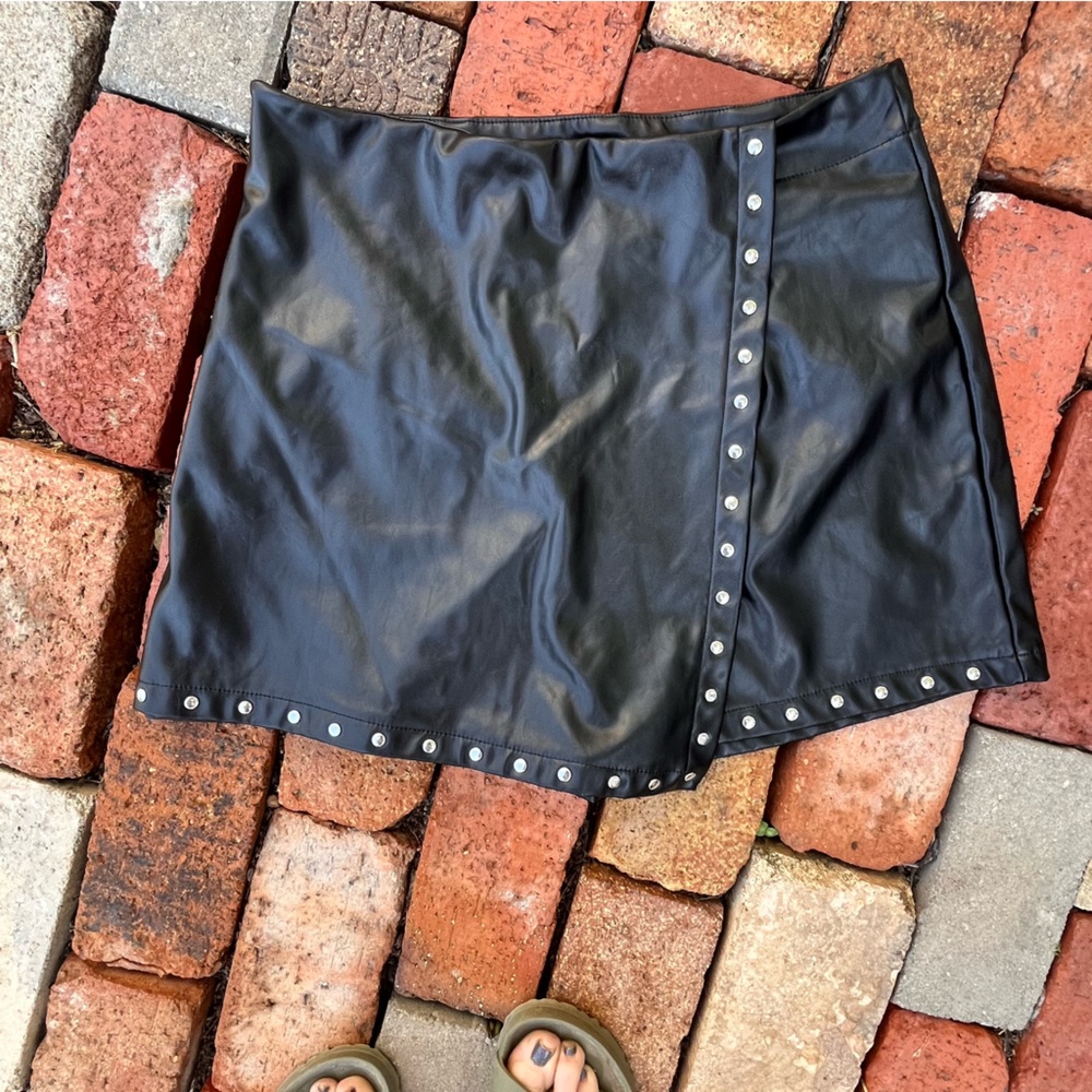 SHEIN Black Faux Leather skort w studs